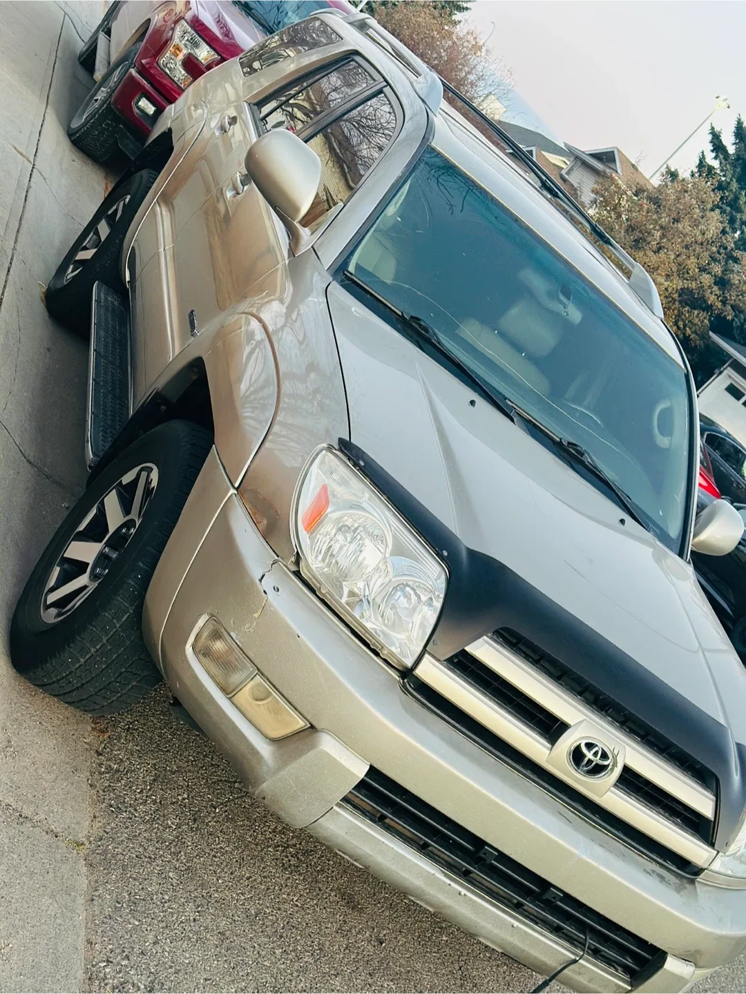 Toyota 4Runner SUV image indicator(6)