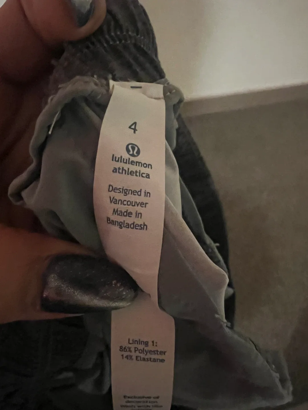 Lululemon Athletica Grey Joggers - Size 4 image indicator(3)