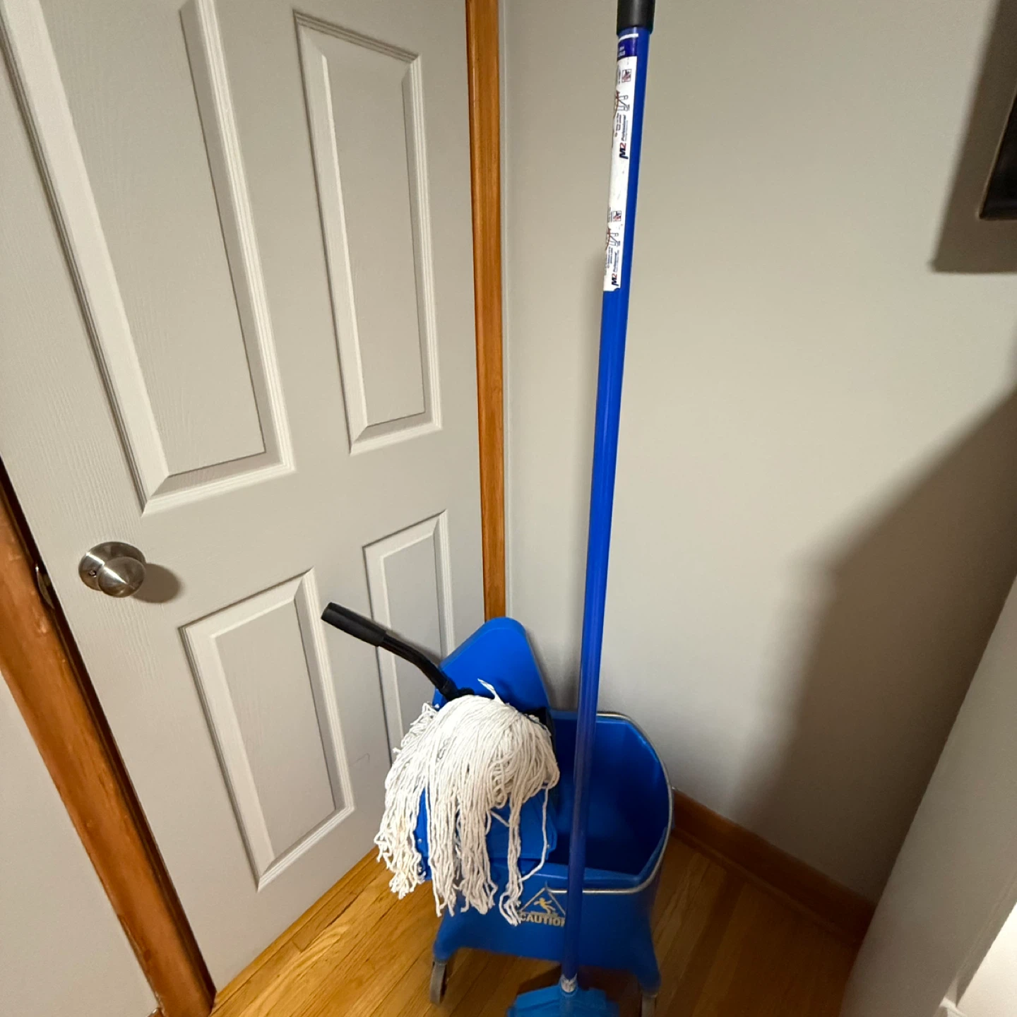 Blue Mop Bucket with Wringer - photo 3