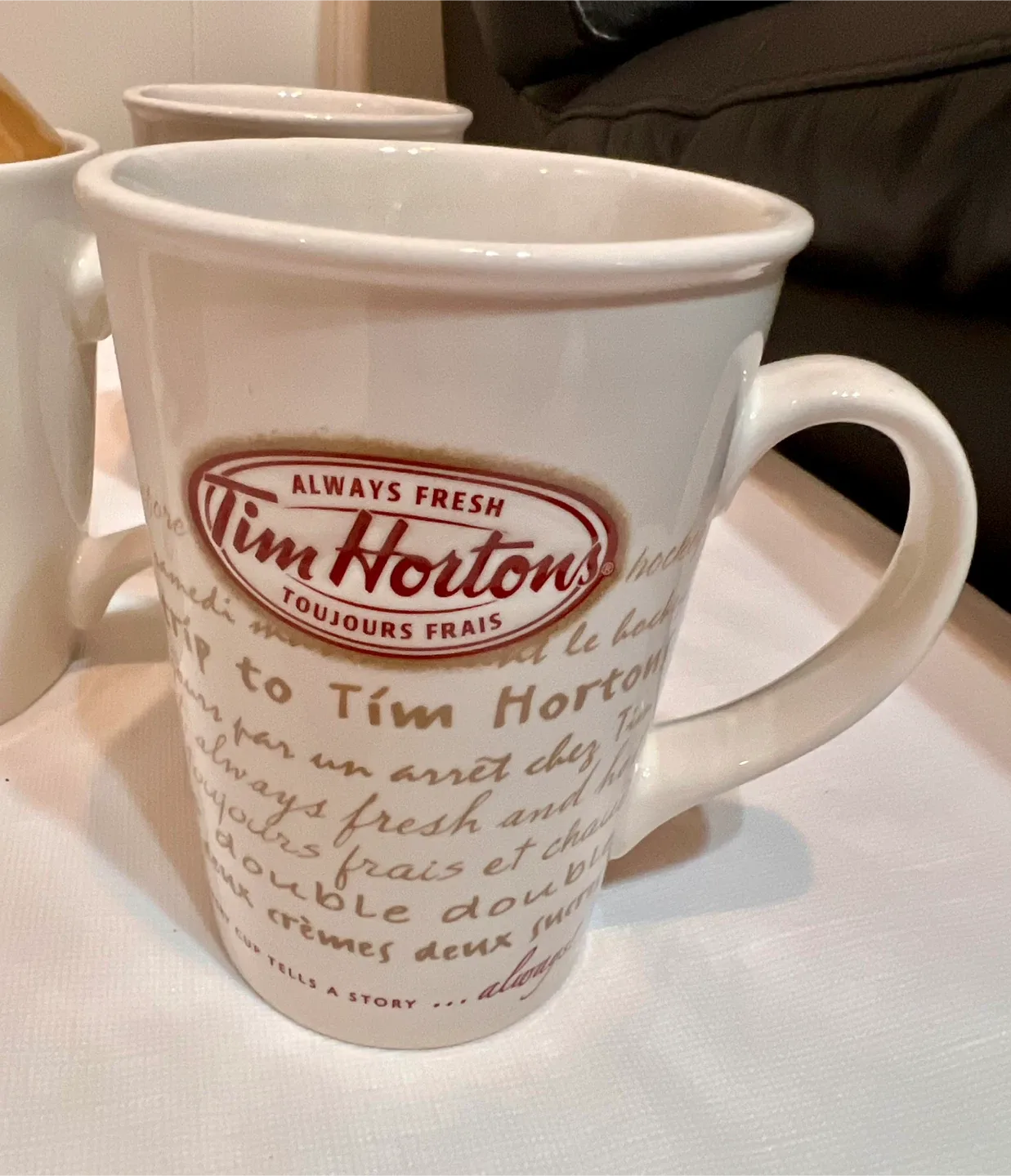 Tim Horton teapot and 4 limited edition mugs image indicator(5)