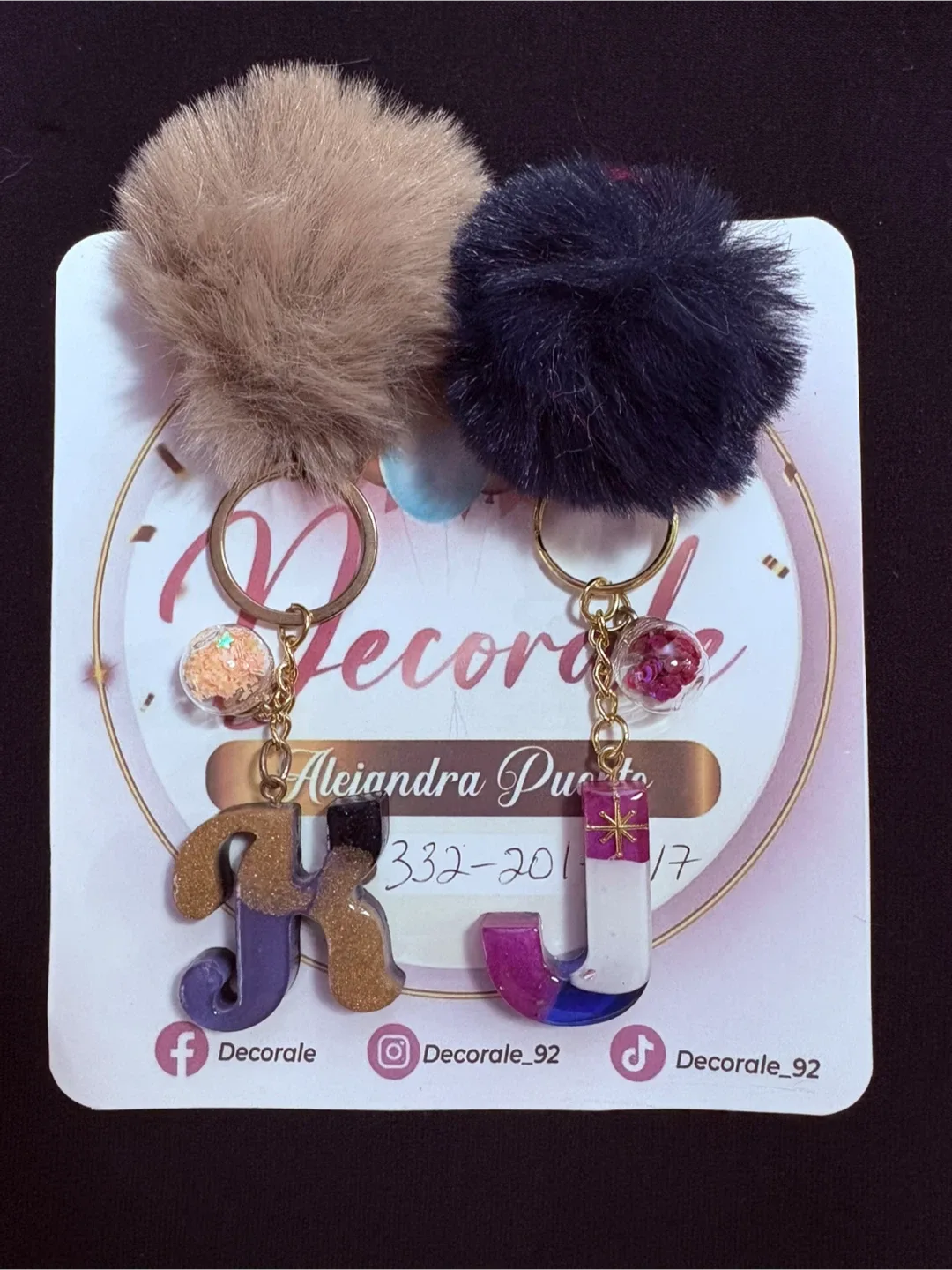 Decorale Personalized Letter Keychain image indicator(6)