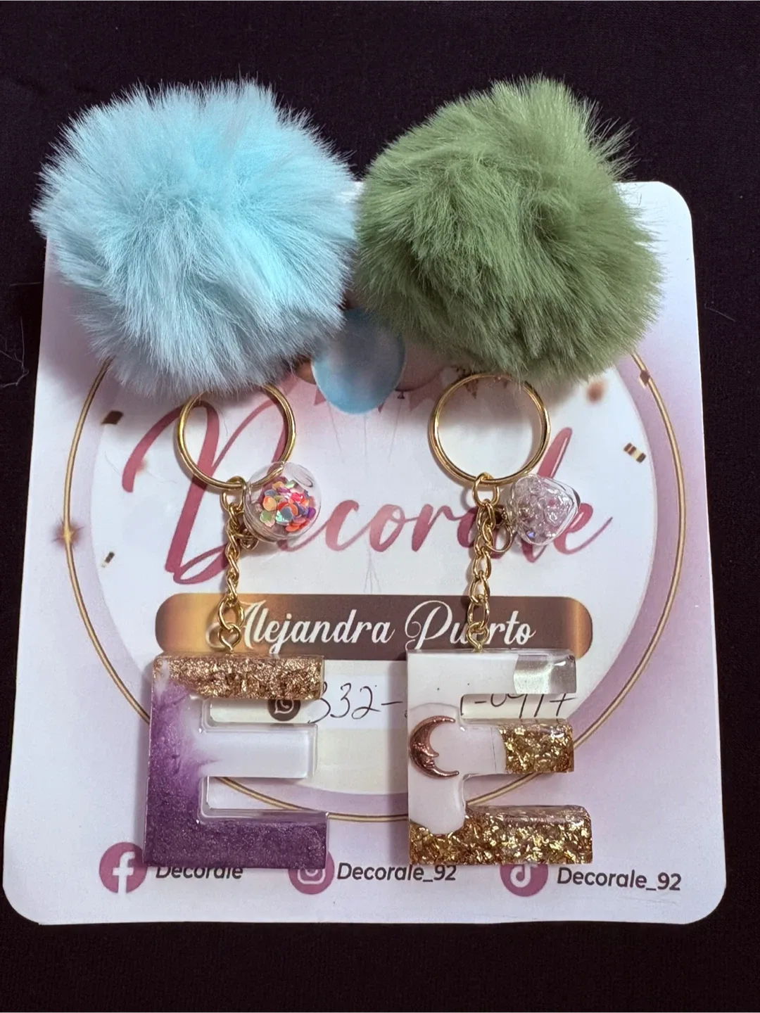 Decorale Personalized Letter Keychain image indicator(4)