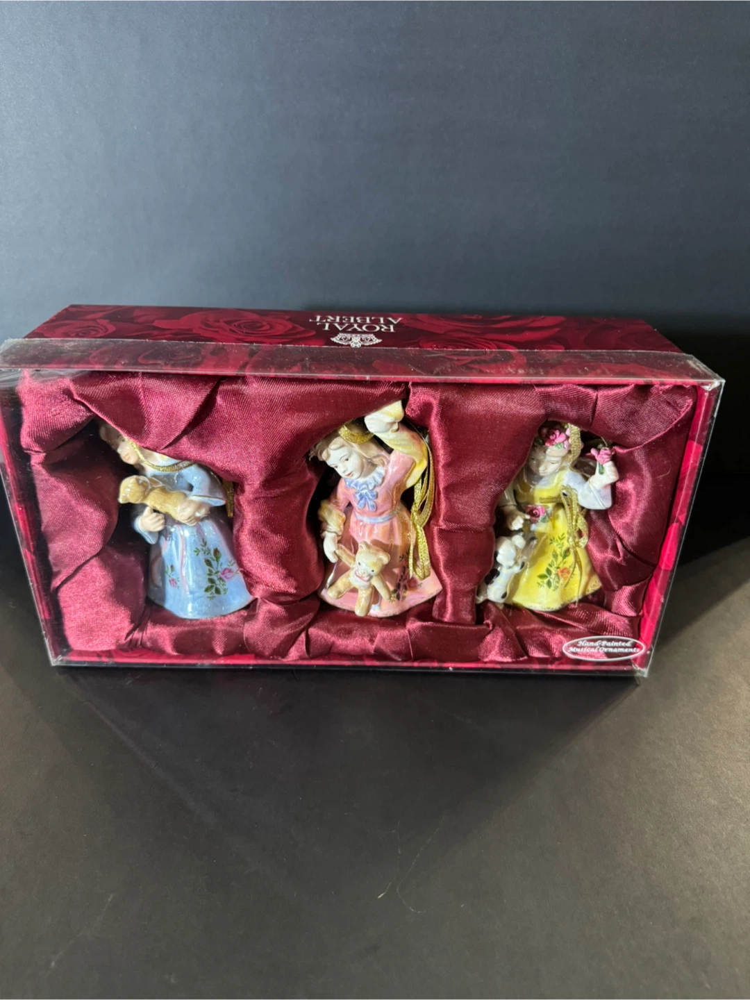 Royal Albert Old Country Roses Ornament Set