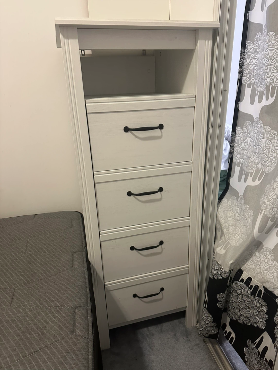 White 5-Drawer Chest