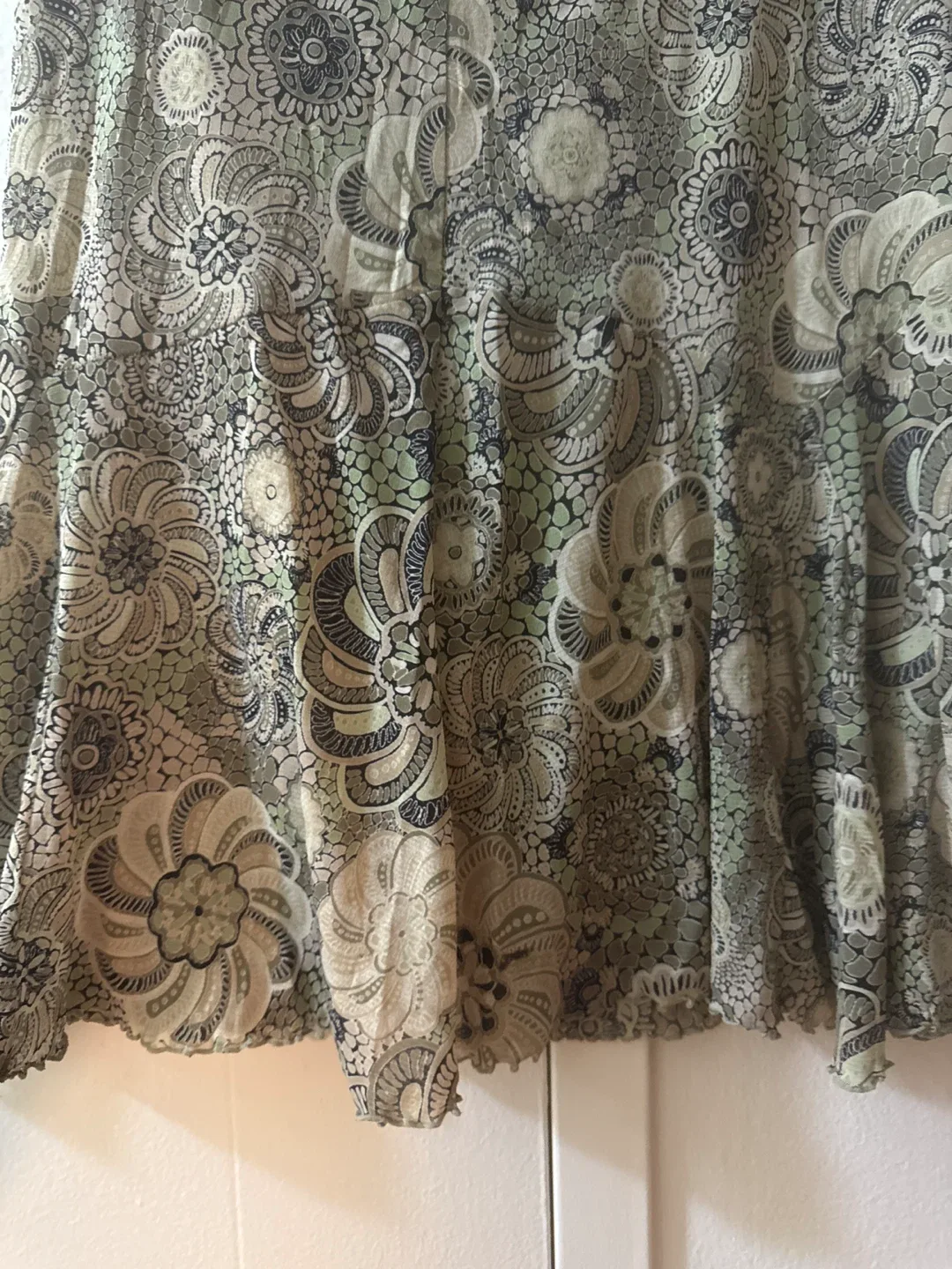 Emma James Floral Skirt - Size M image indicator(3)