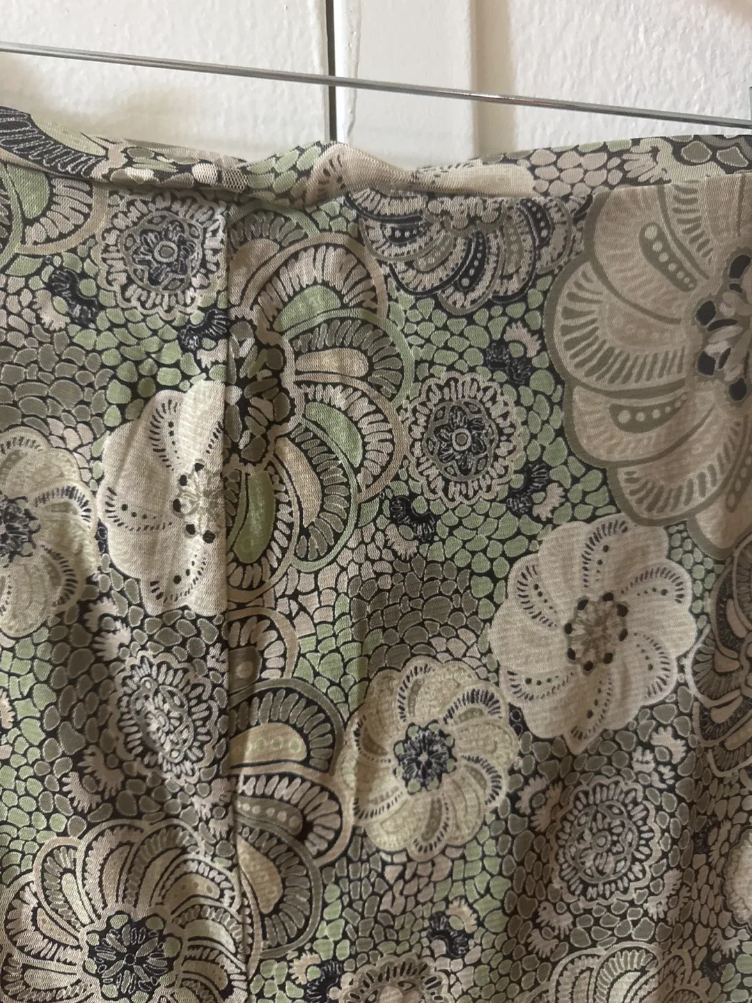 Emma James Floral Skirt - Size M image indicator(2)