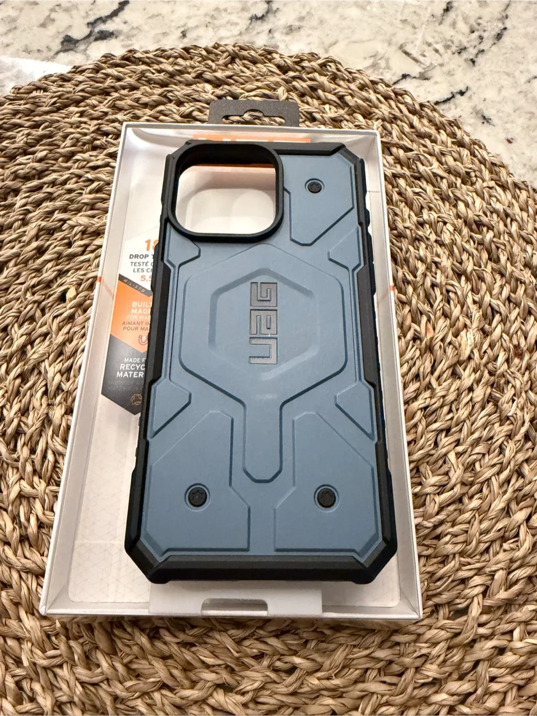 UAG Pathfinder iPhone 15 Pro Max Case image indicator(2)