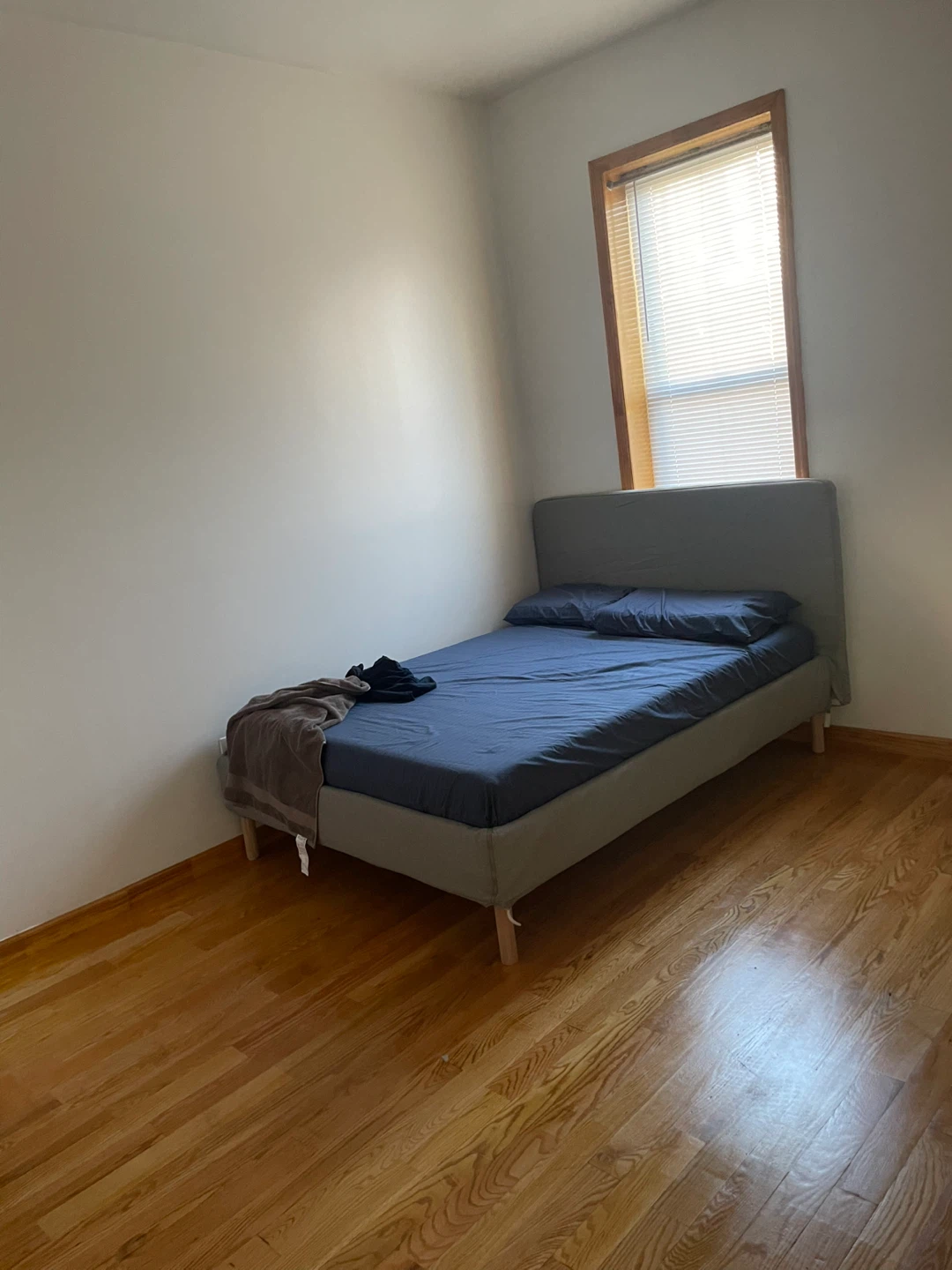 Rento cuarto para 1 persona hombre o Mujer  en Brooklyn - photo 2