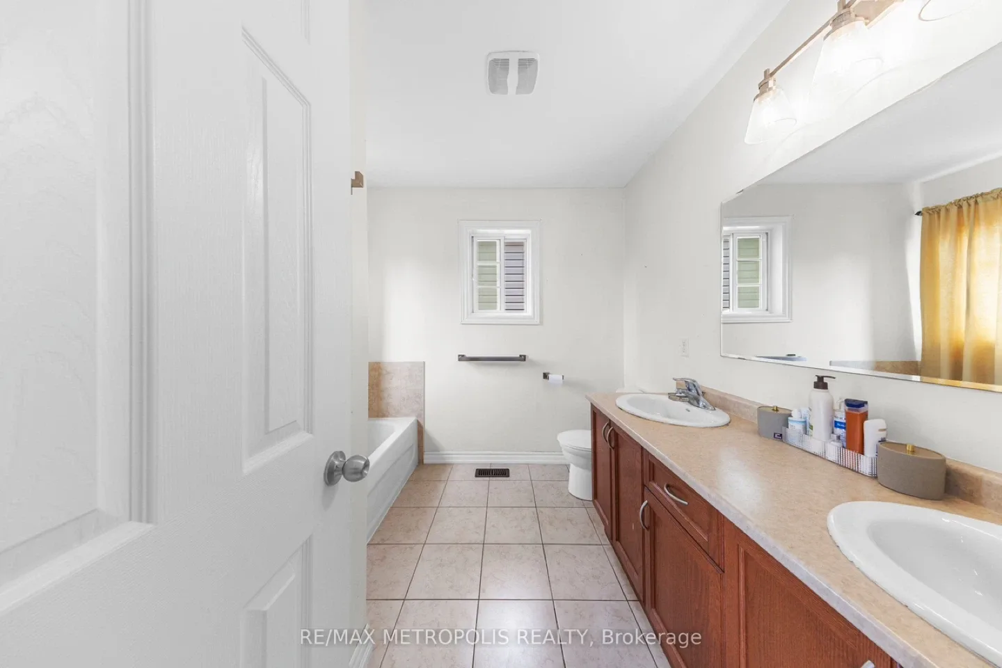 3 Bed & 2.5 Bath House for Rent image indicator(8)