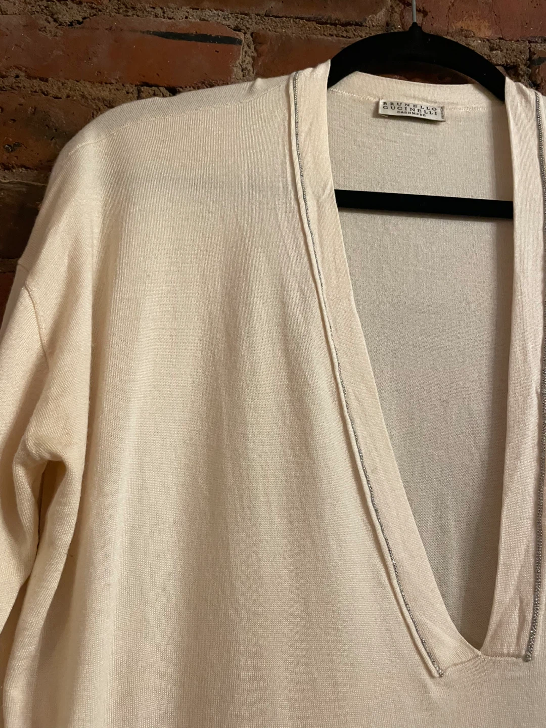 Brunello Cucinelli Cashmere V-Neck Sweater - photo 3