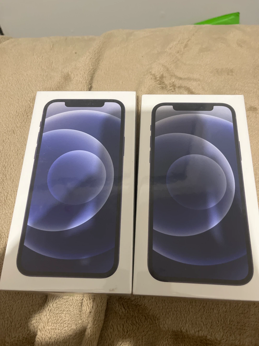 New Apple iPhone 12 Black 64GB (Unlocked)