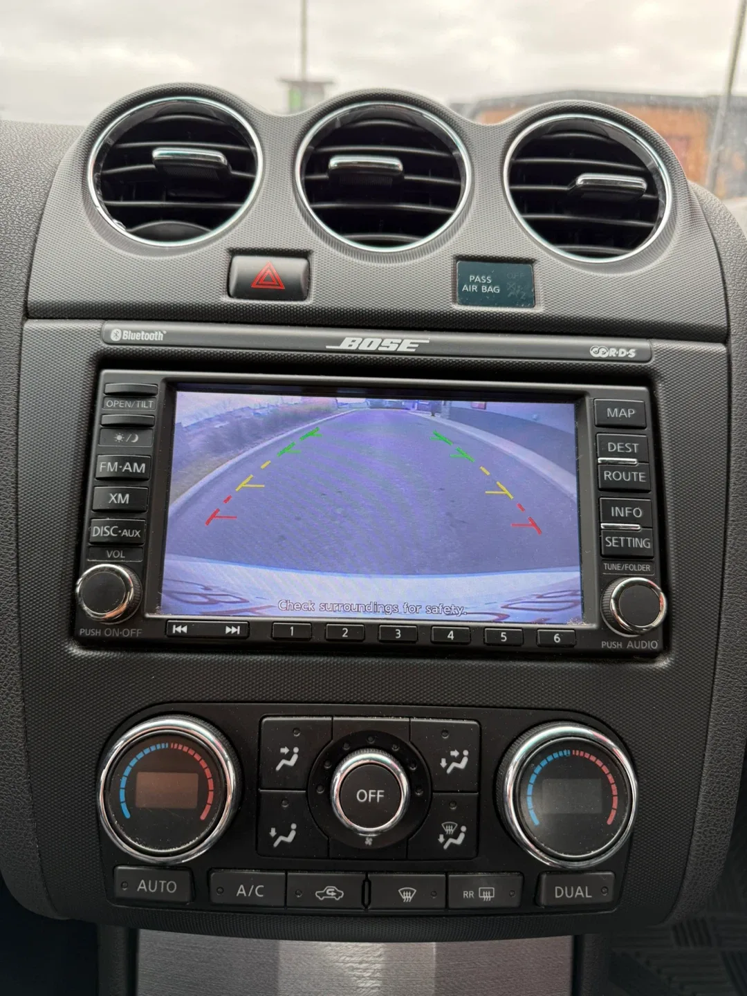 Nissan Altima 3.5 SR Coupe - White image indicator(6)