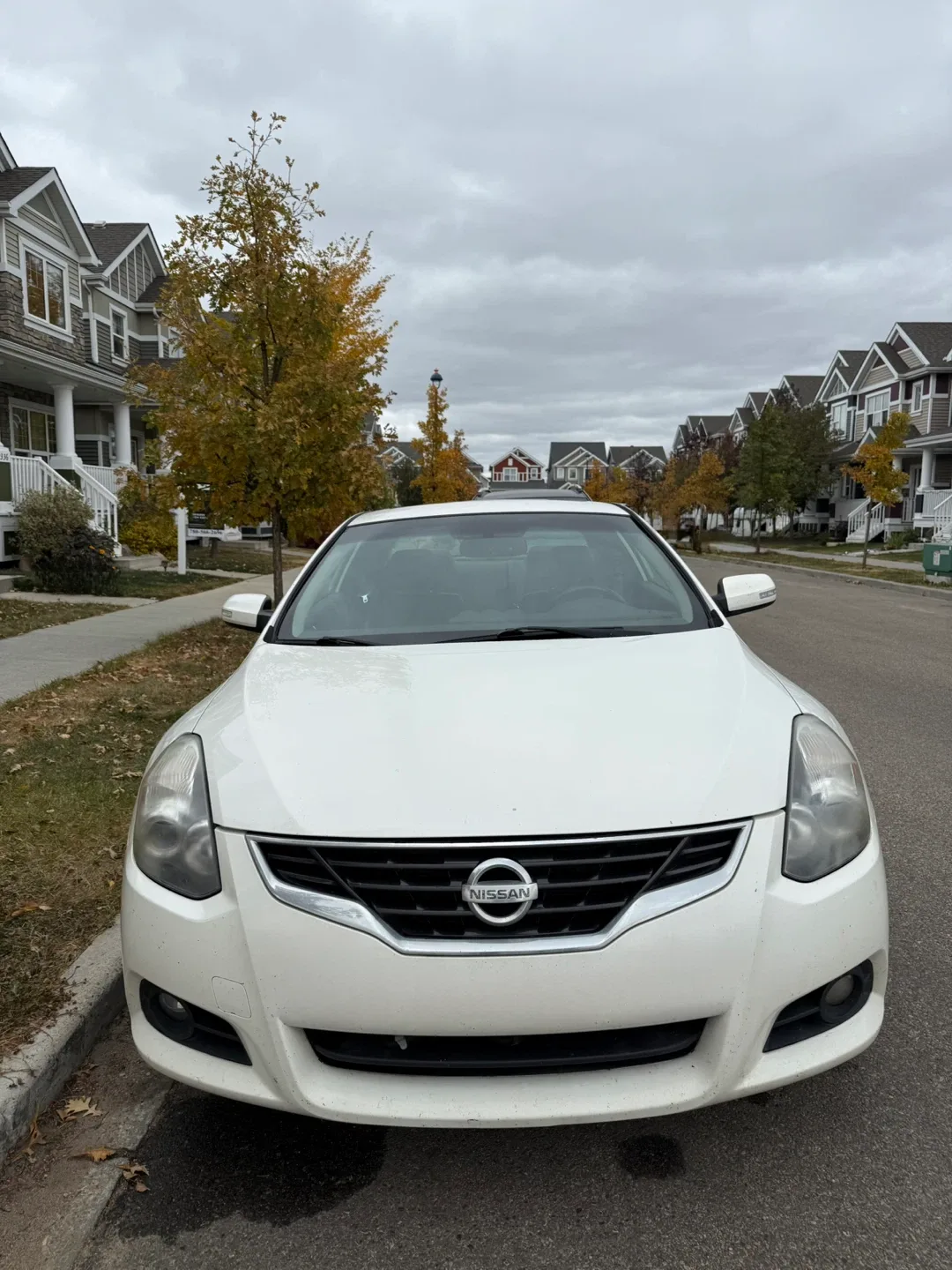 Nissan Altima 3.5 SR Coupe - White image indicator(3)