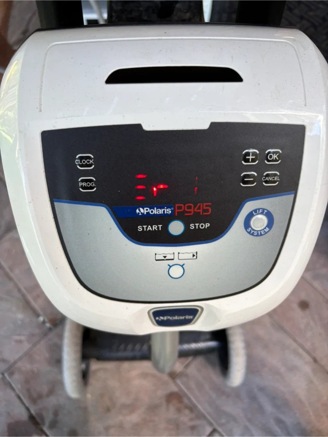 Polaris P945 Robotic Pool Cleaner image indicator(3)