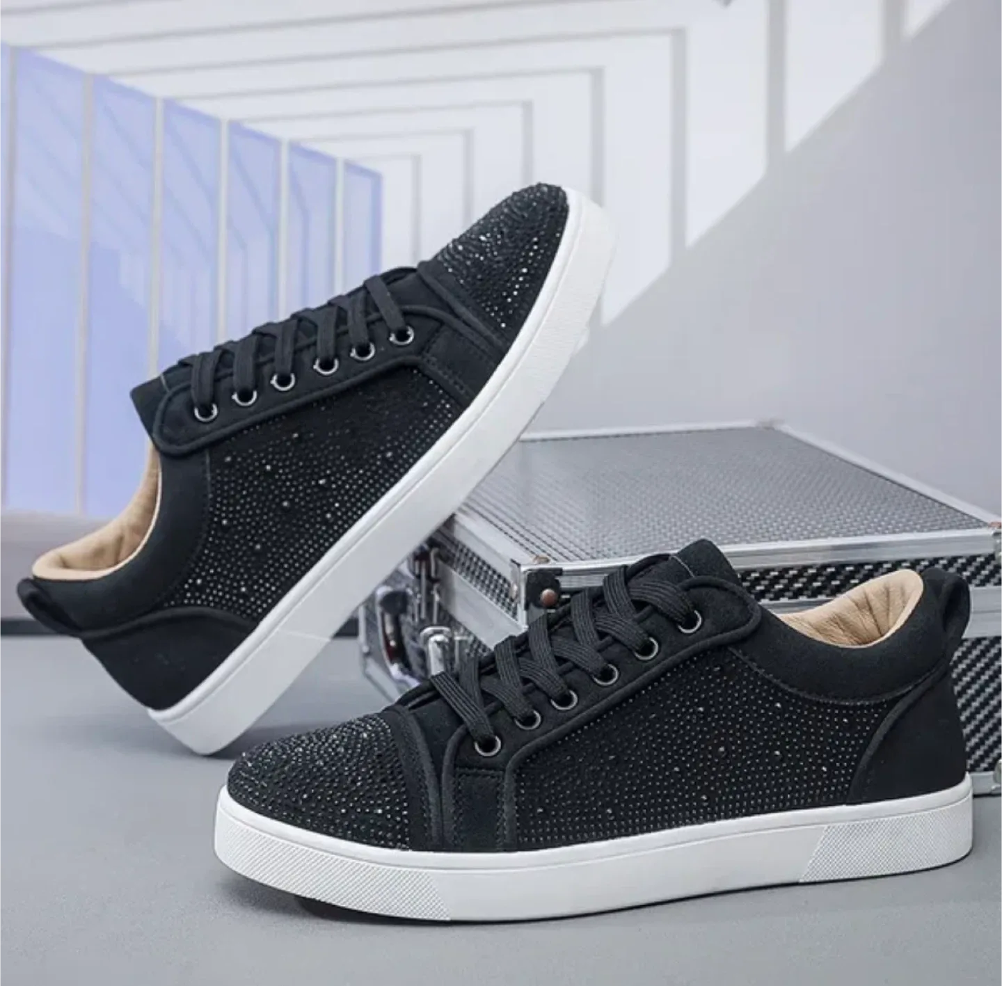 Black Red-Bottom Sneakers image indicator(3)