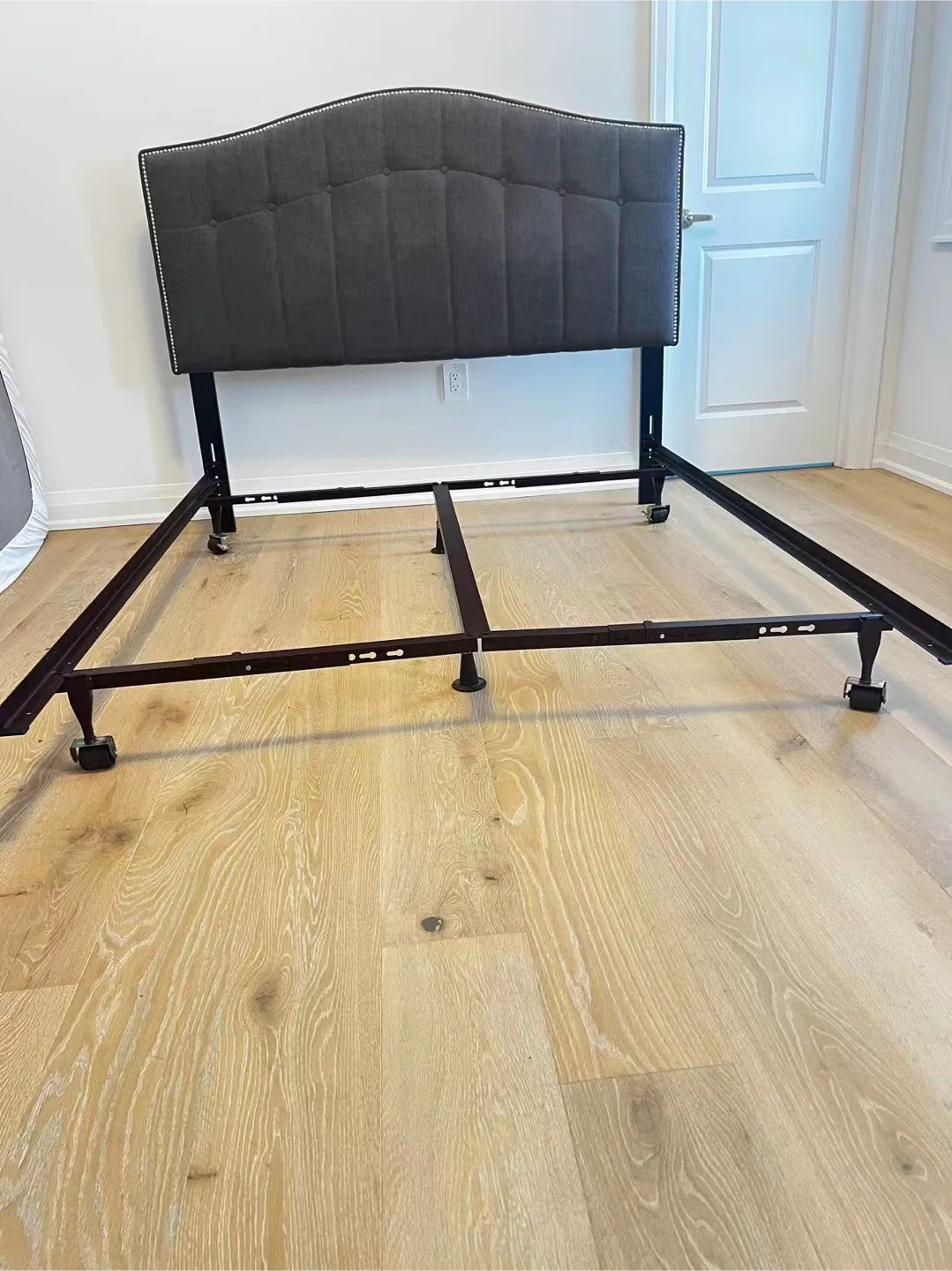 Upholstered Headboard with Metal Bed Frame image indicator(2)