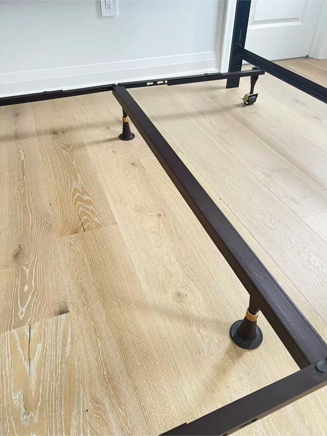 Upholstered Headboard with Metal Bed Frame image indicator(5)