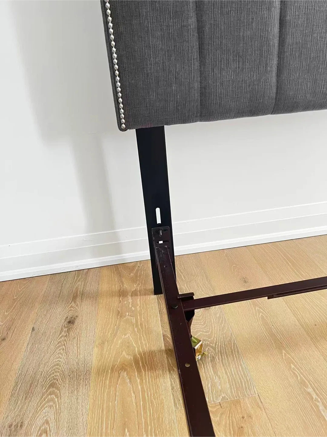 Upholstered Headboard with Metal Bed Frame image indicator(3)