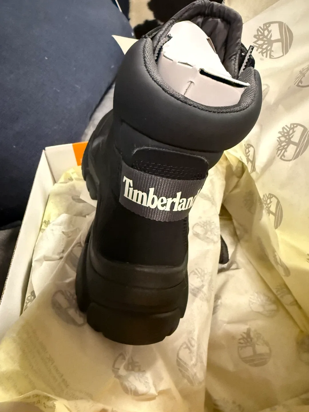 Timberland Black Boots image indicator(5)