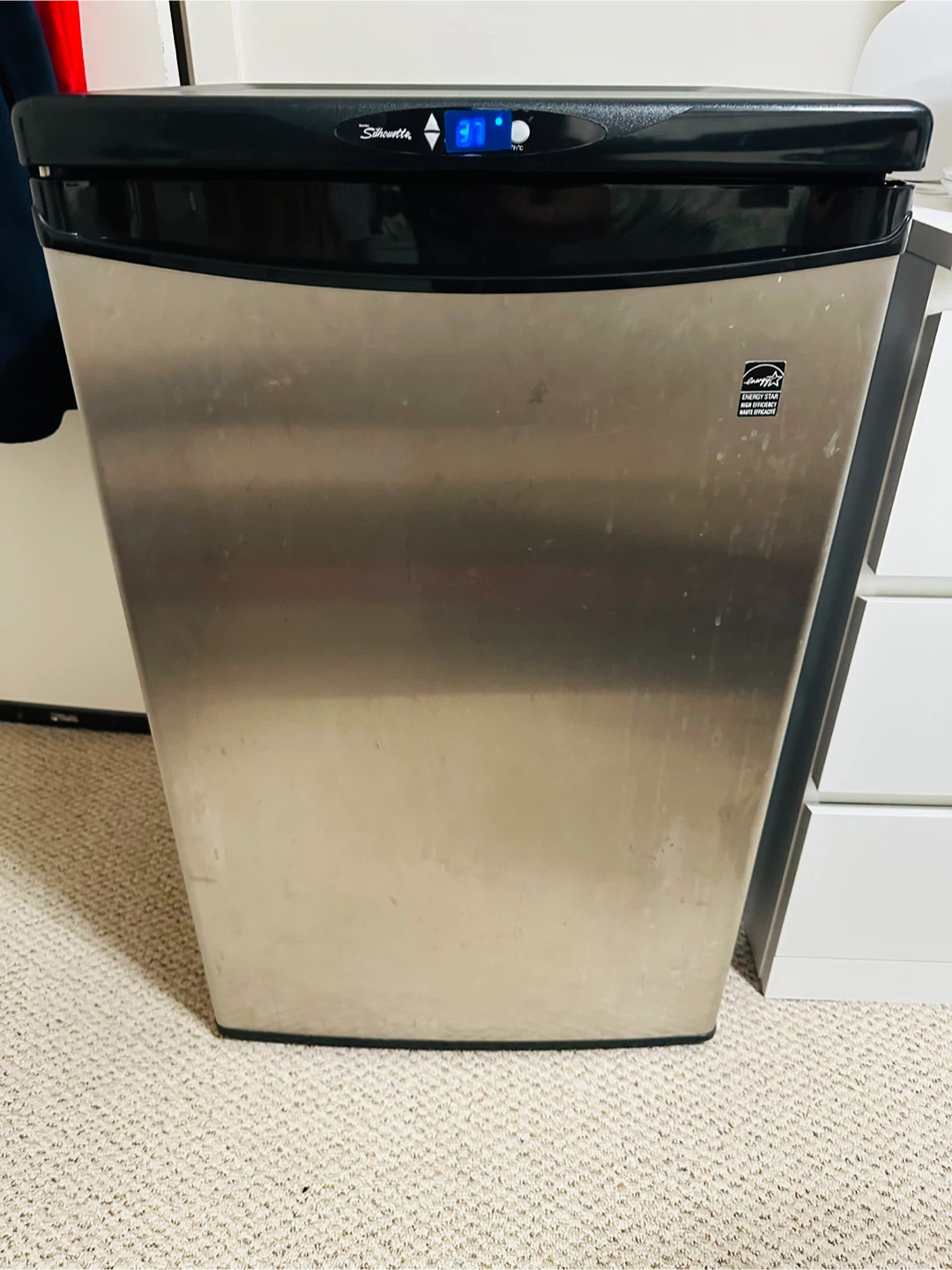 Silhouette Mini bar