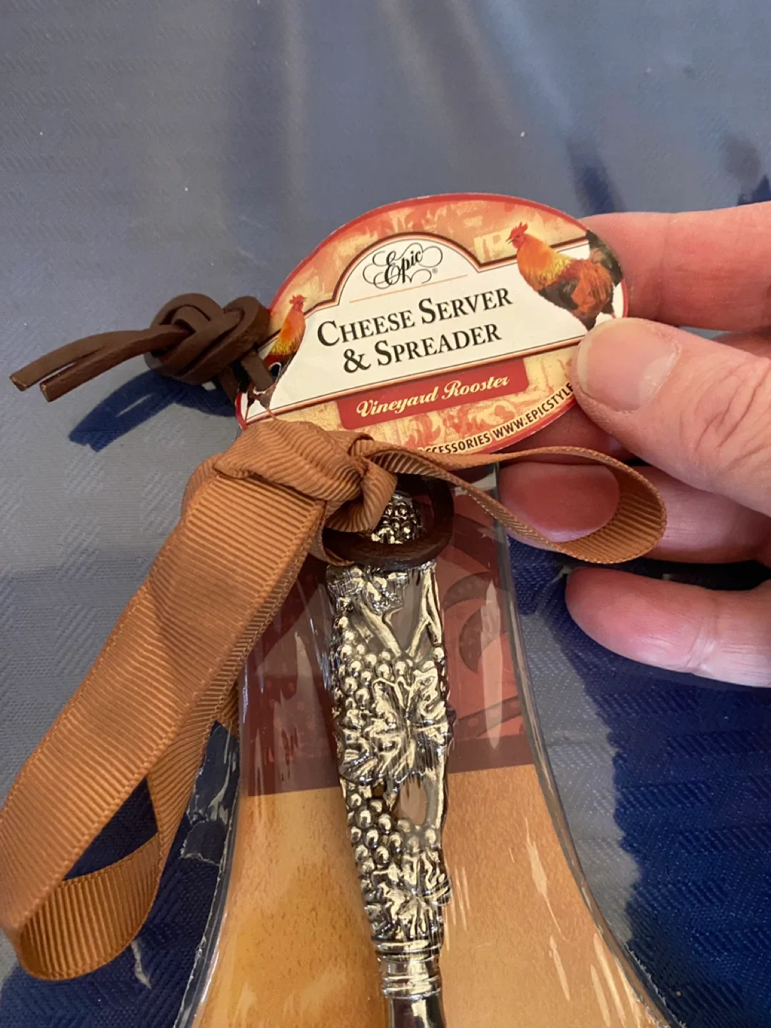 New Epic Cheese Server & Spreader - Vineyard Rooster image indicator(3)