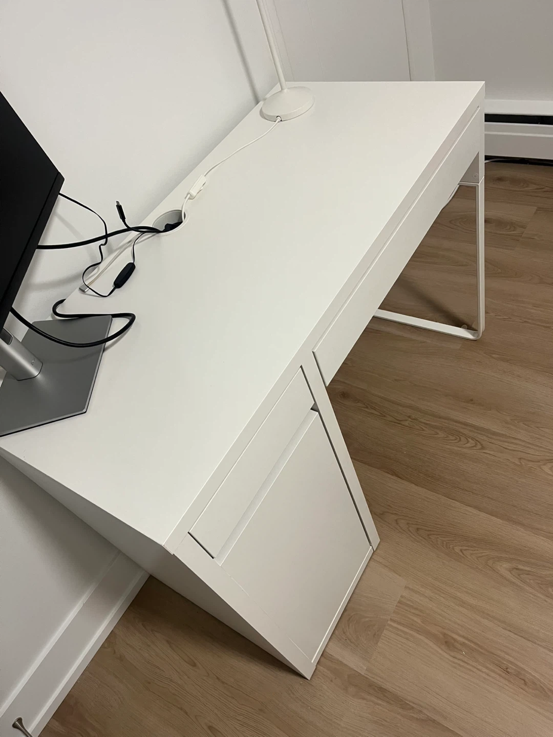 IKEA desk - White - photo 2