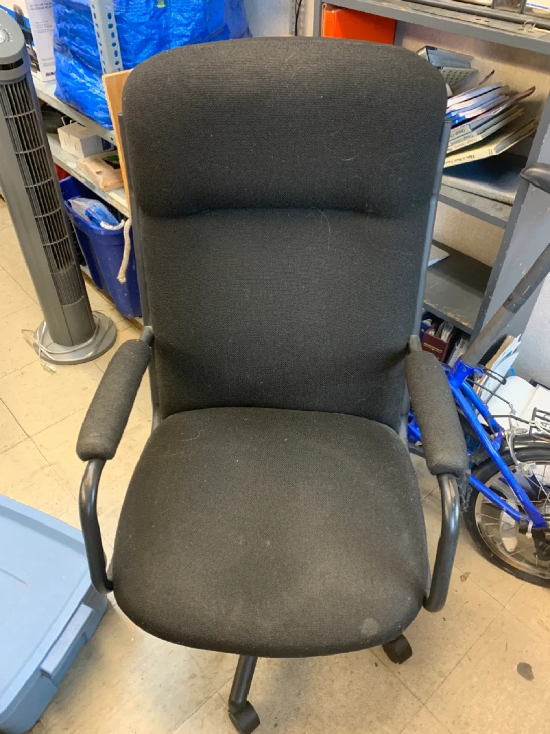 FREE Black Office Chair image indicator(2)