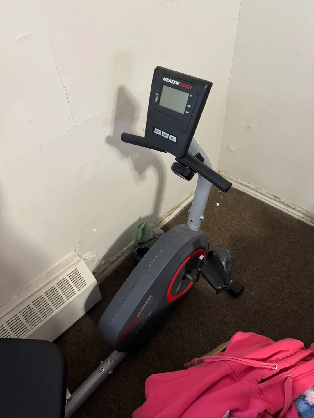 Health Rider H32X Exercise Bike image indicator(2)
