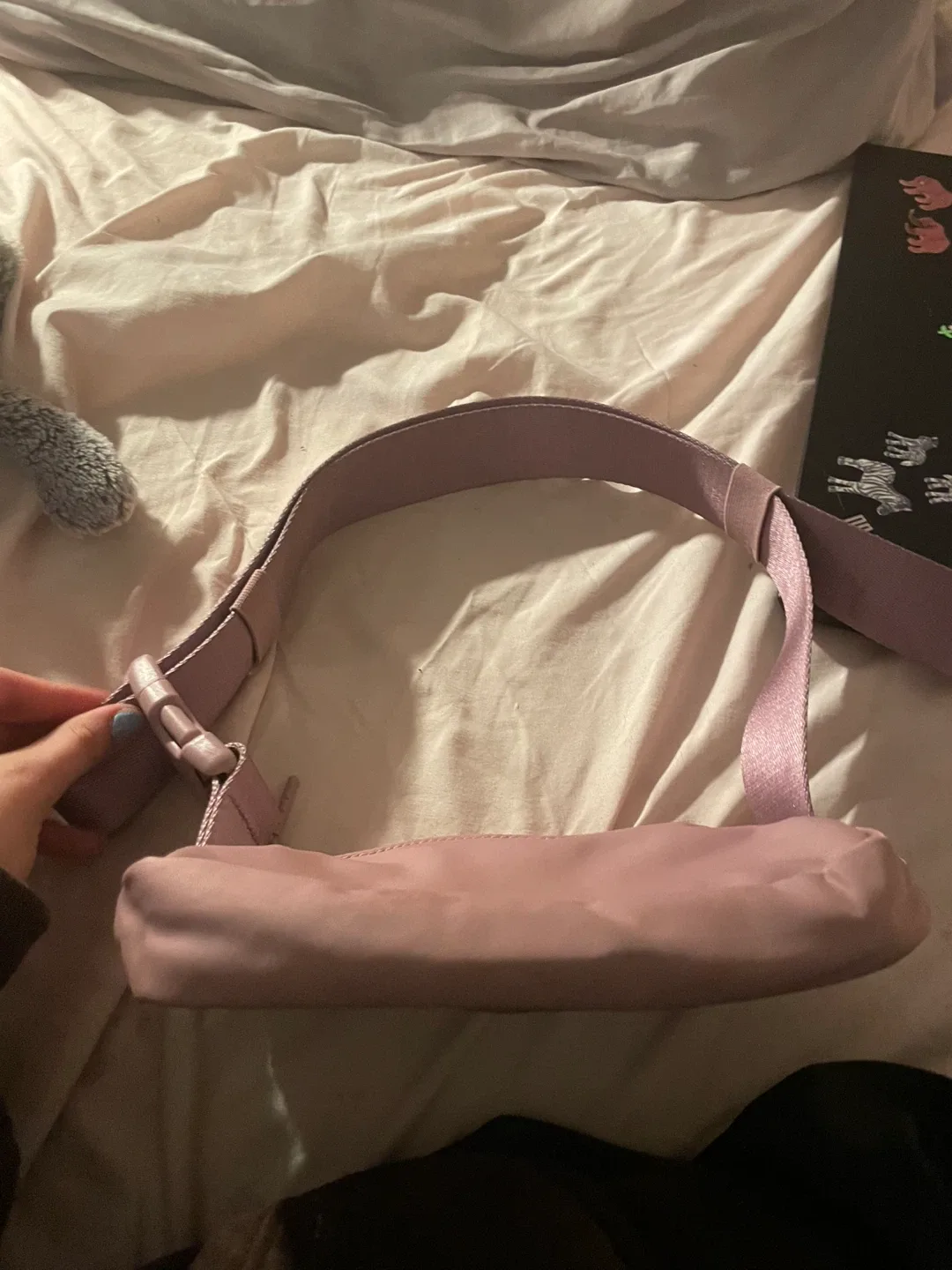 Lululemon Everywhere Belt Bag Lilac image indicator(2)