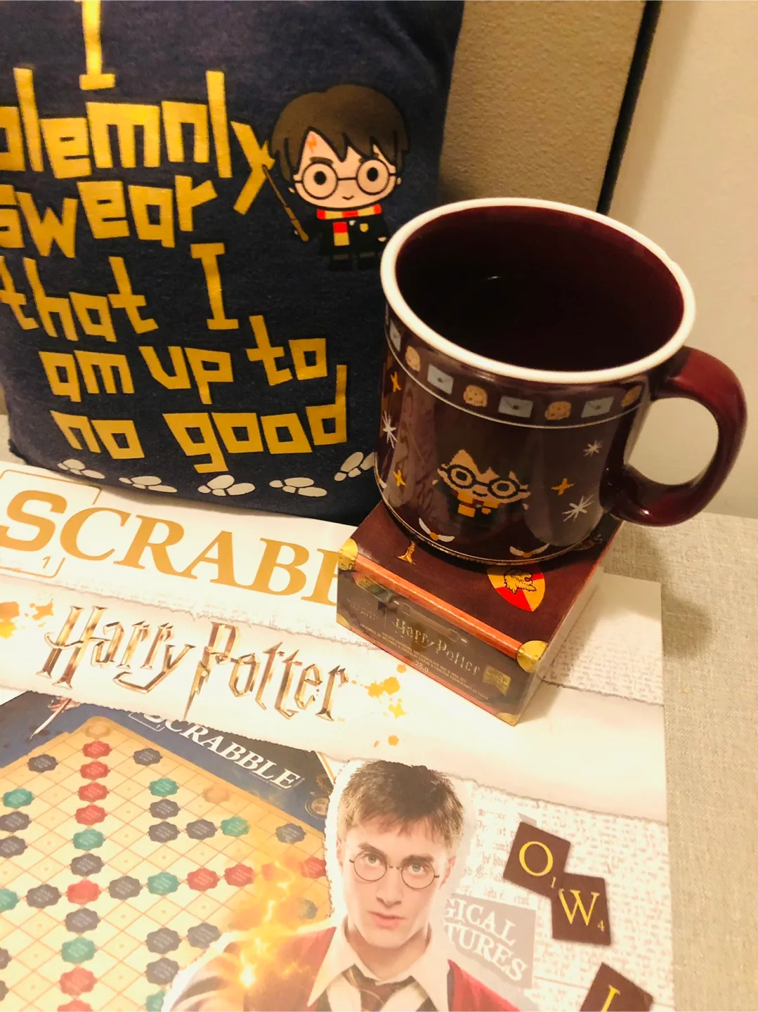 FREE Harry Potter Pillow image indicator(2)