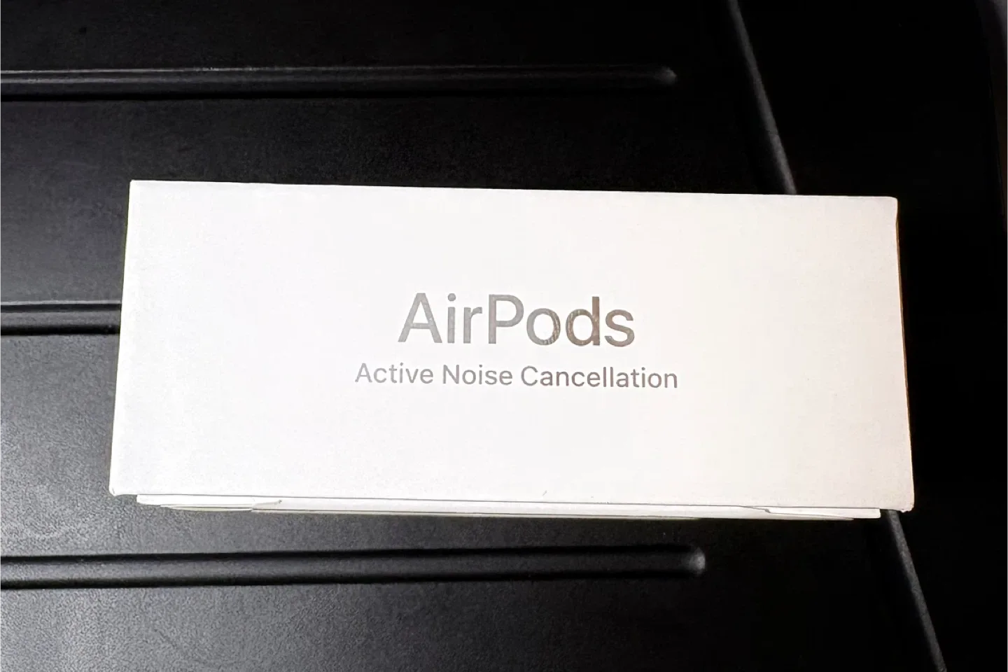 AirPods 4 - Active Noise Cancellation - New image indicator(2)