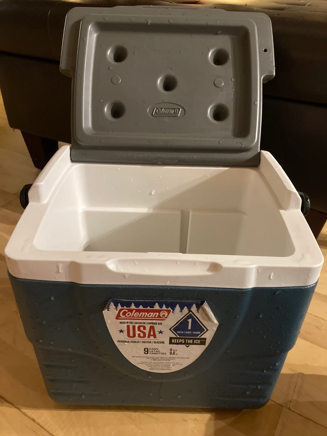 Coleman 9-Can Personal Cooler - Keeps the Ice!
