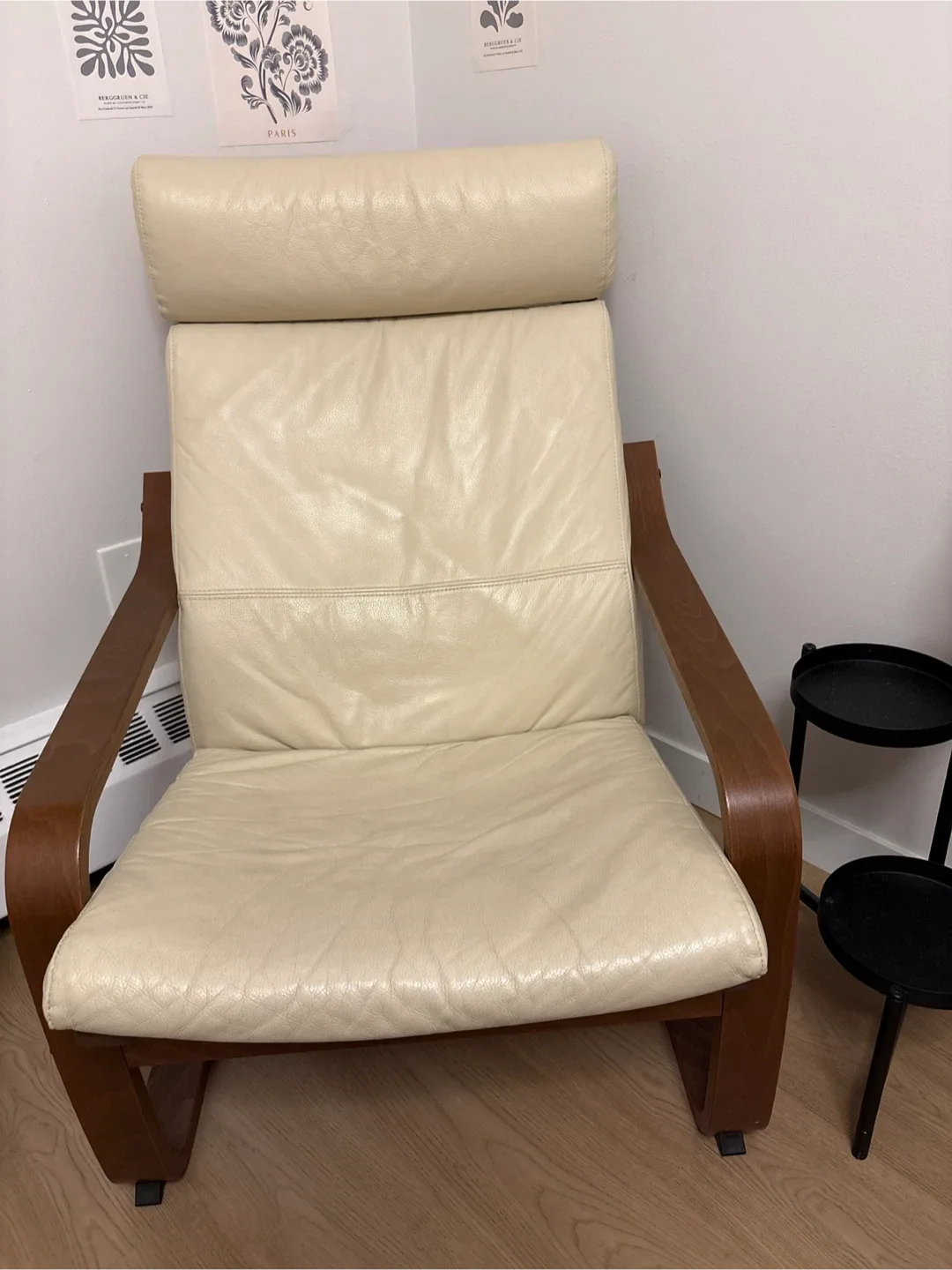 Leather Armchair image indicator(2)