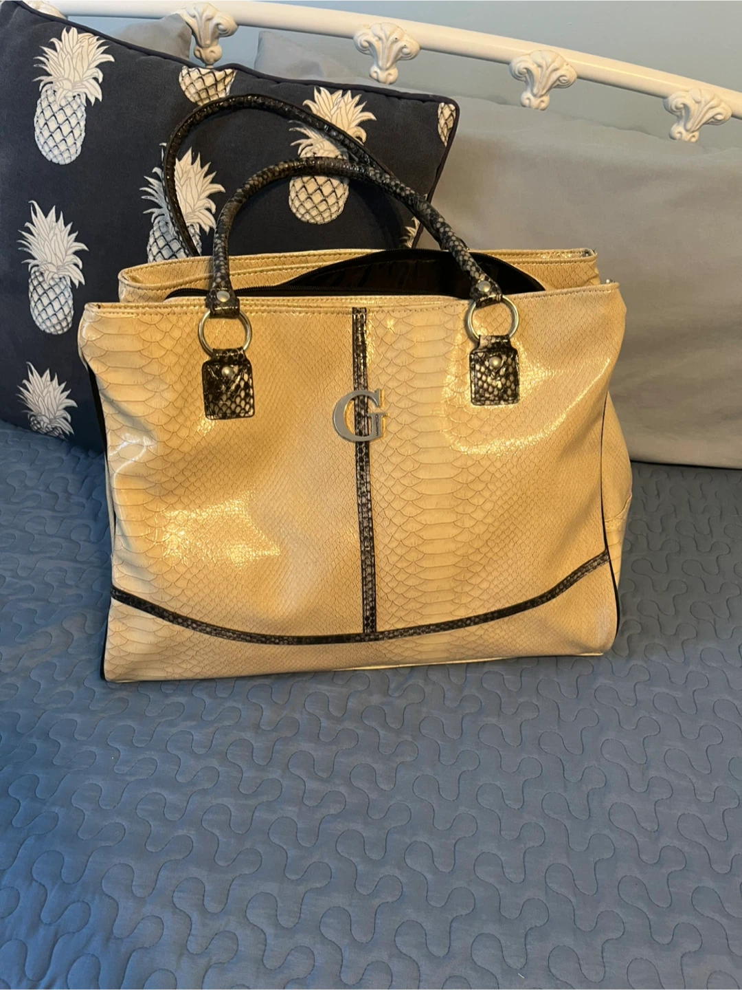 Guess Tote Bag !!!!