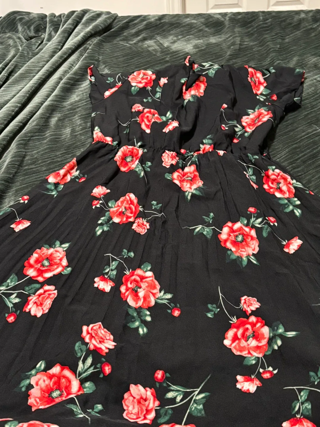 Suzy Shier Floral Print Dresses image indicator(2)