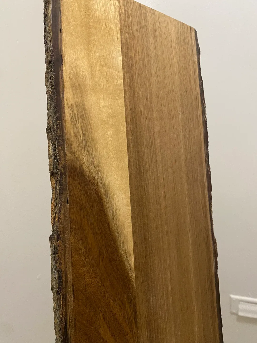 Wooden Board with Bark Edge image indicator(4)