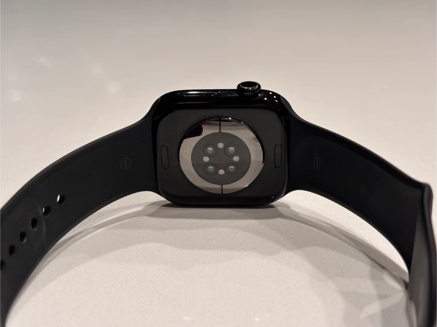 Apple Watch series 10 - 46MM - GPS jet black aluminum image indicator(6)