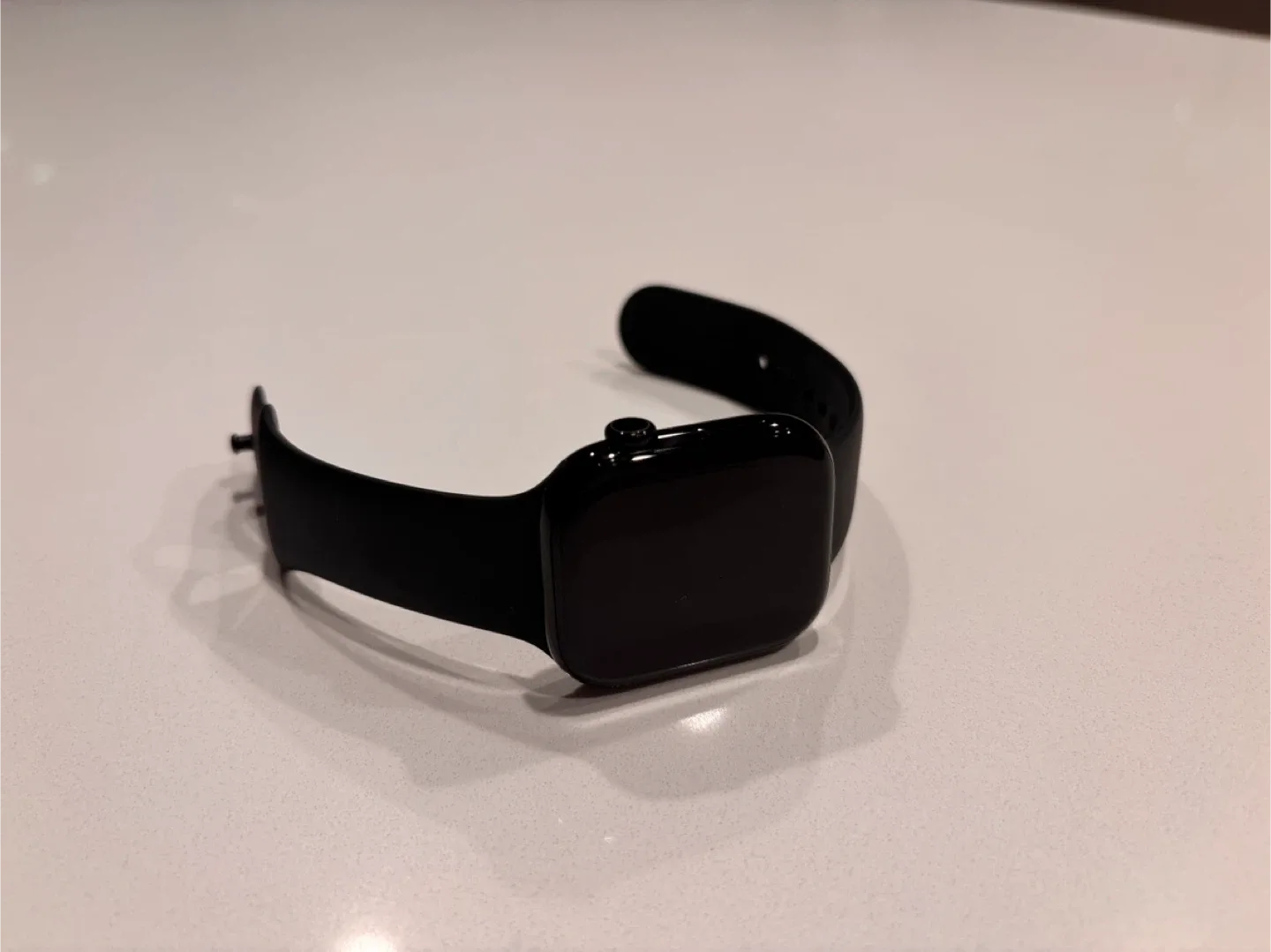 Apple Watch series 10 - 46MM - GPS jet black aluminum image indicator(8)