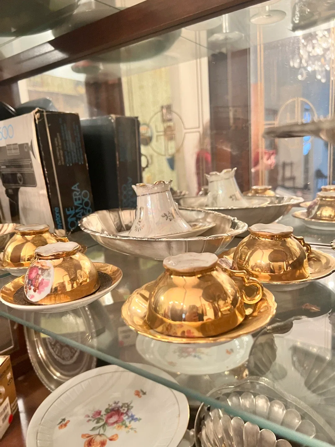 Vintage Gold Tea Cup Set and alot more you can come and select image indicator(3)