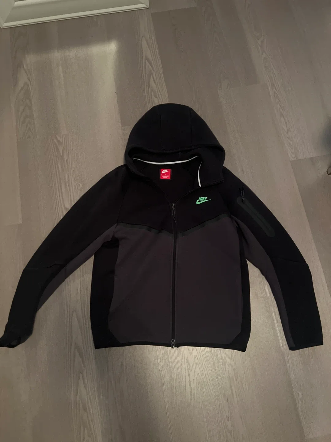 Nike Tech Fleece Hoodie Black image indicator(3)