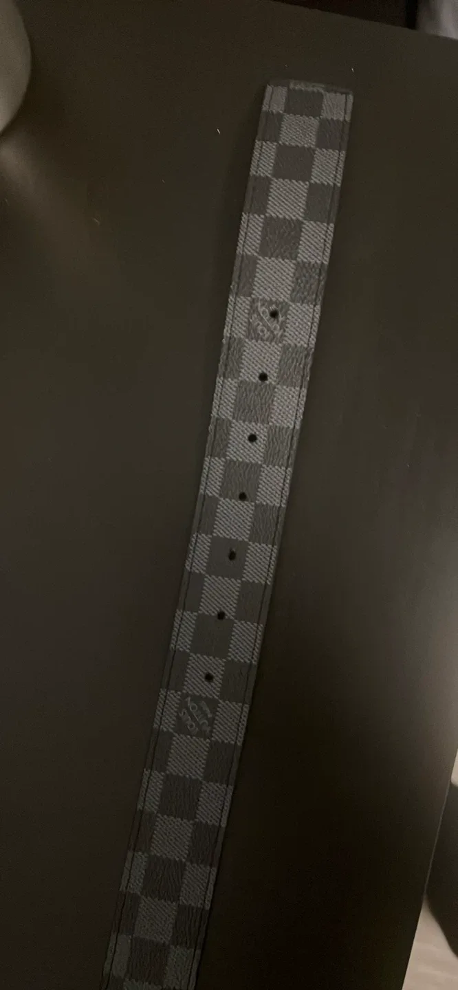 Louis Vuitton belt image indicator(2)