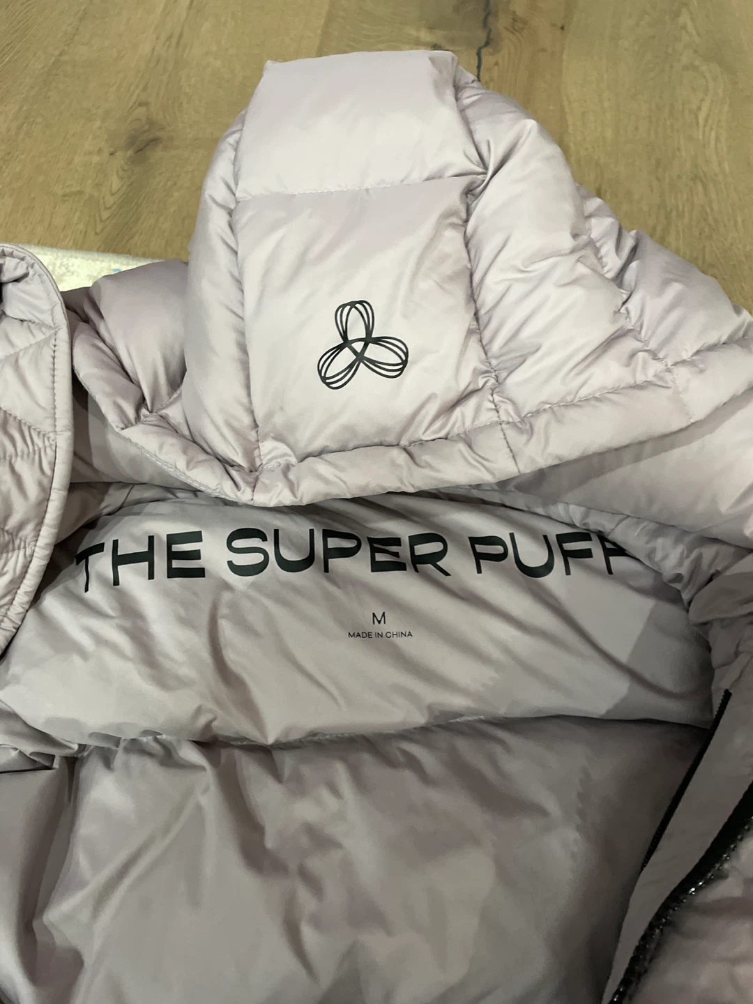 Aritzia The Super Puff™ Goose-Down Puffer Jacket - Size M - photo 3