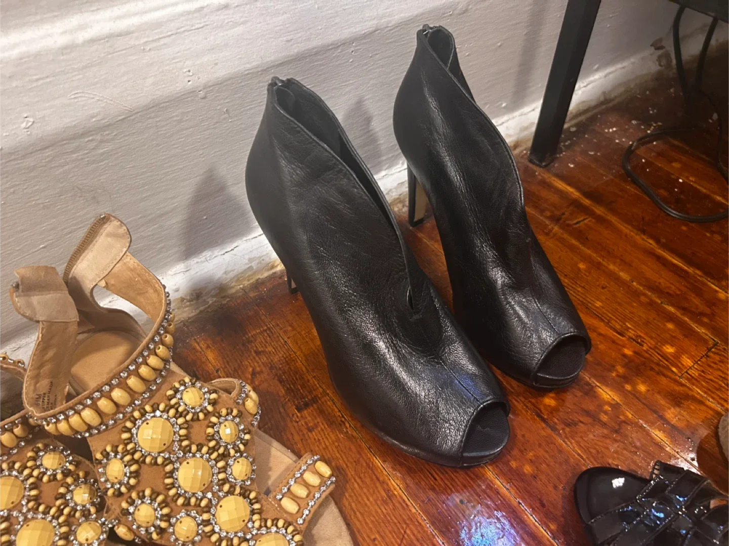 Selection of Women's Shoes 6 1/2 image indicator(6)