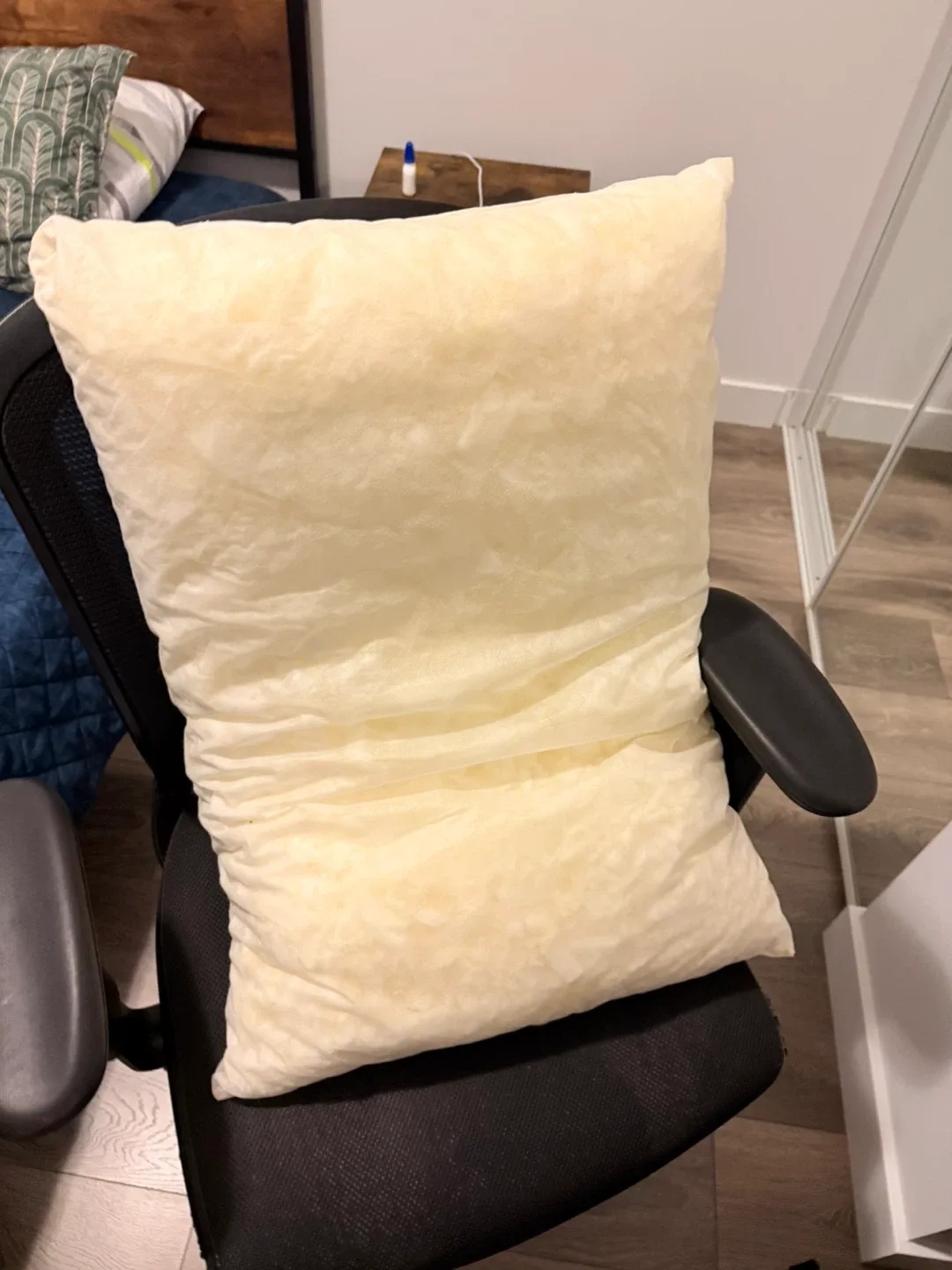 2 pillows image indicator(2)