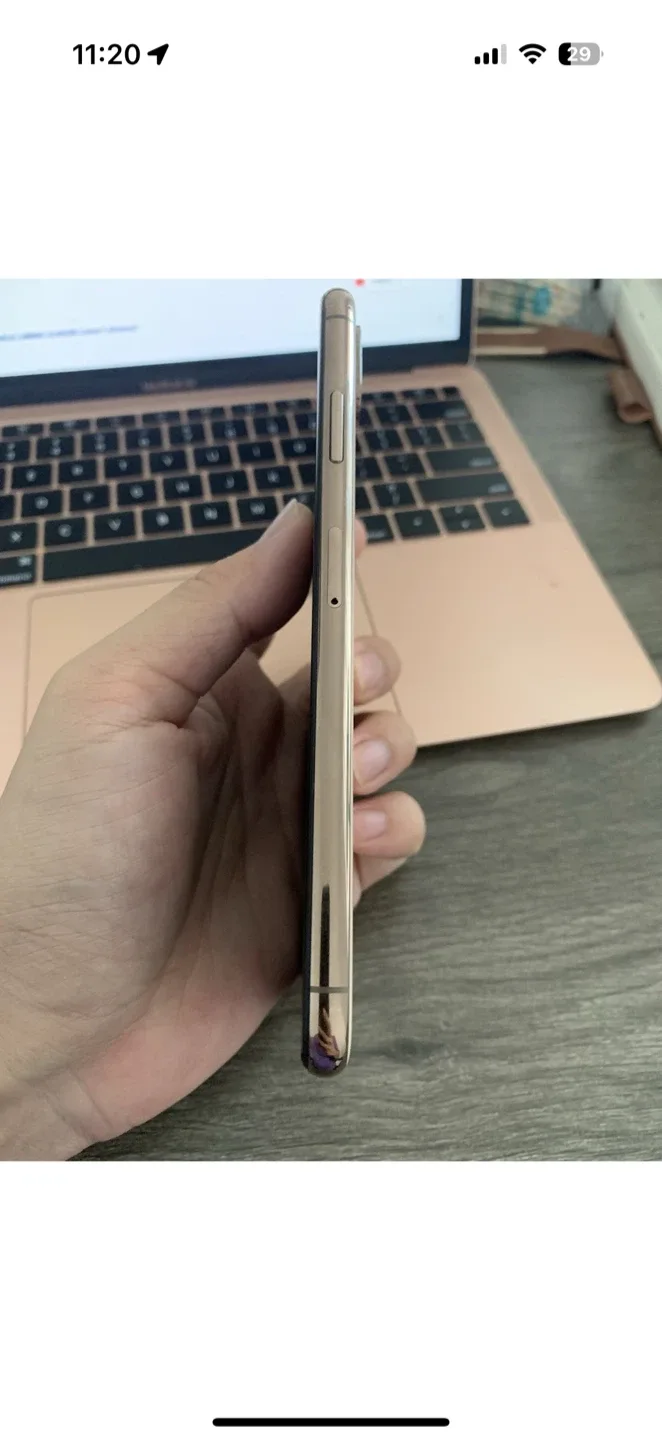 iPhone XS Gold 256GB Perfect condition image indicator(3)