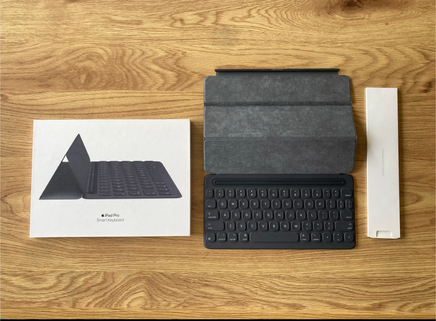 Apple iPad Pro 10.5-inch Smart Keyboard - Like New!
