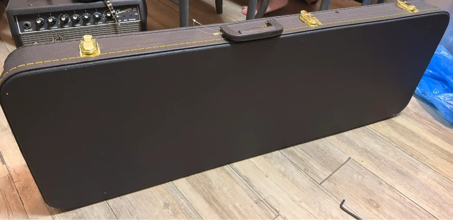 Fender Player Series Stratocaster + Champion 20 Amp Bundle image indicator(4)