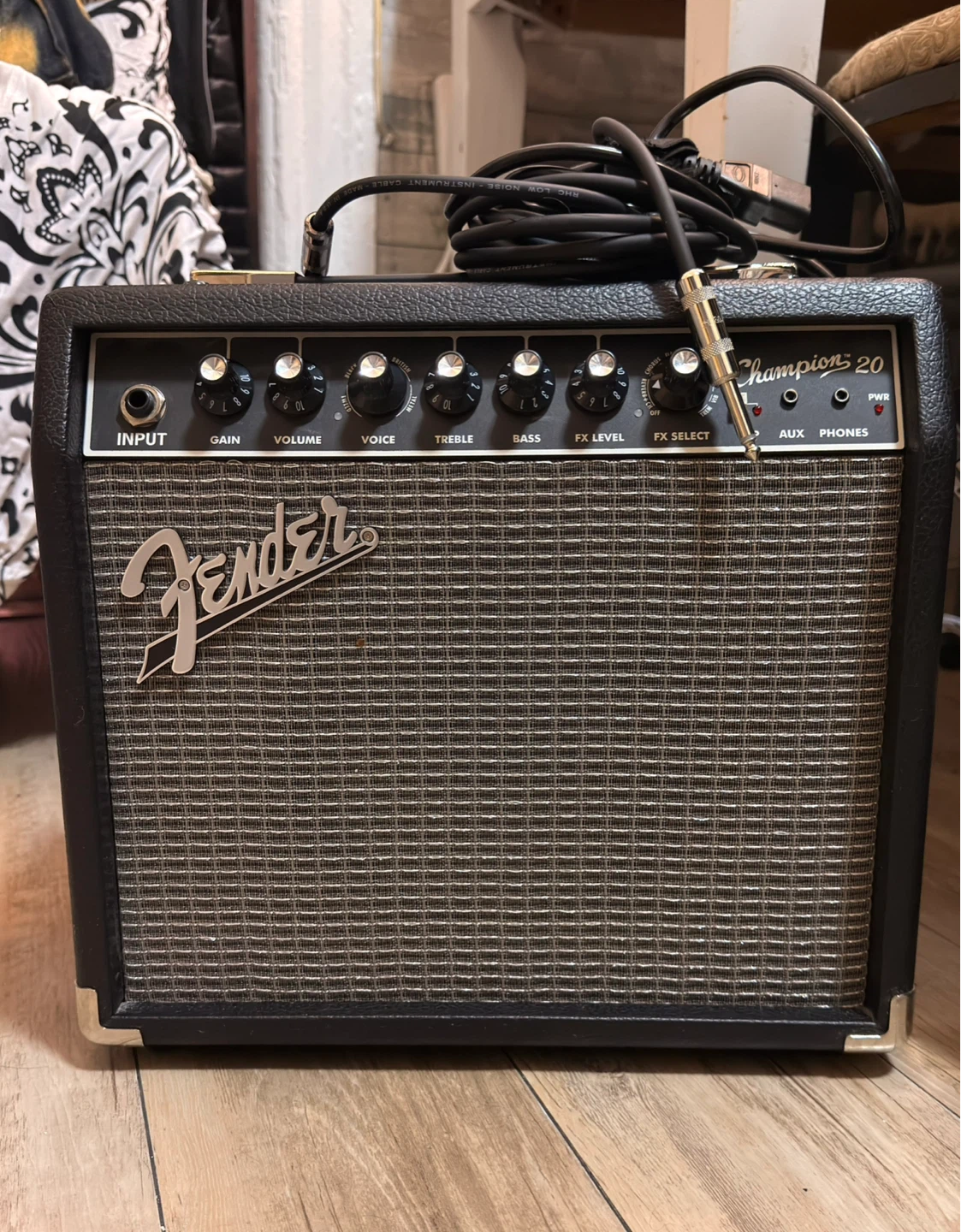 Fender Player Series Stratocaster + Champion 20 Amp Bundle - photo 3