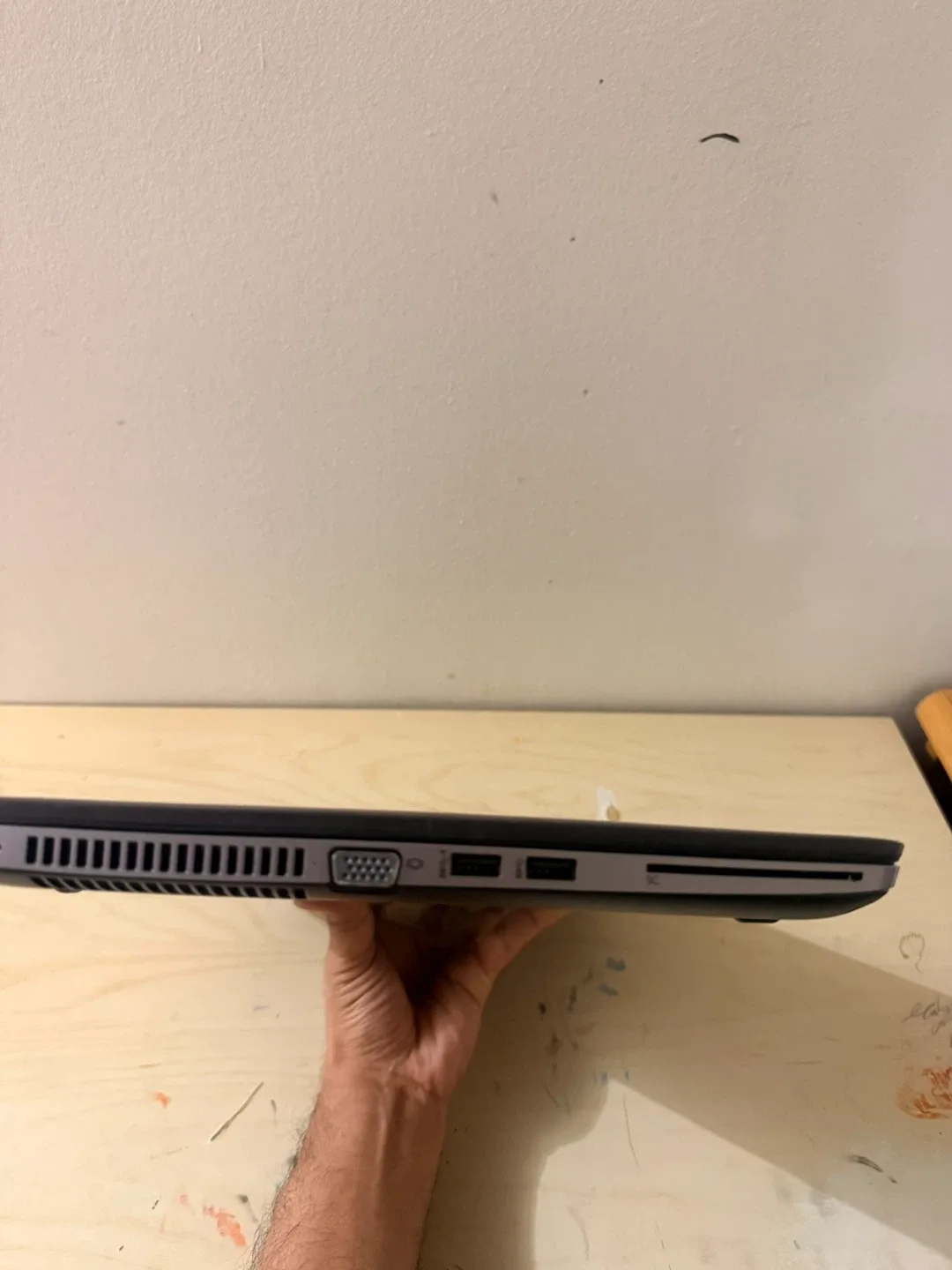 HP EliteBook 850 i5 16gb ram image indicator(9)