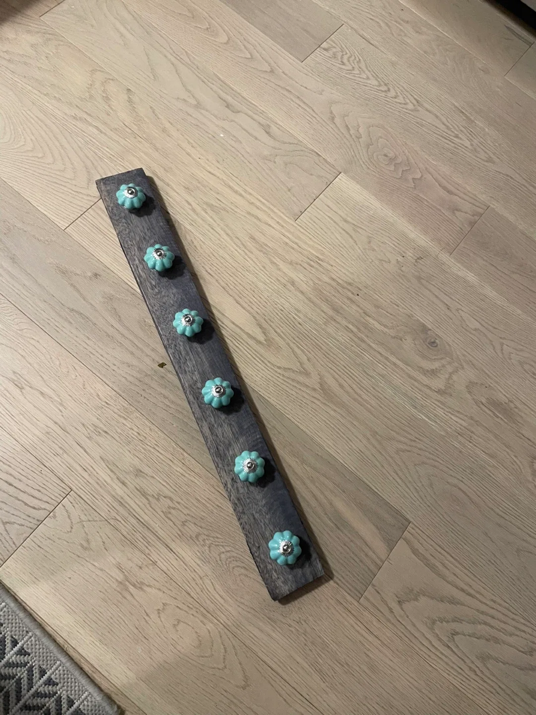 Wall Mounted Coat Rack with Flower Knobs thumbnail